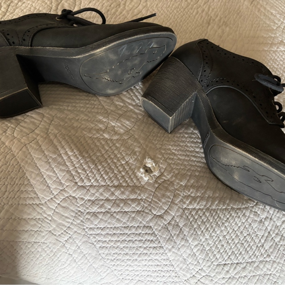Rocket Dog Soft Leather Heeled Oxfords-6.5 M - Picture 4 of 4